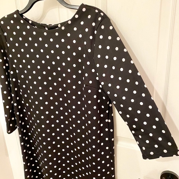 Polka dot 3/4 sleeve shift dress - Picture 2 of 5